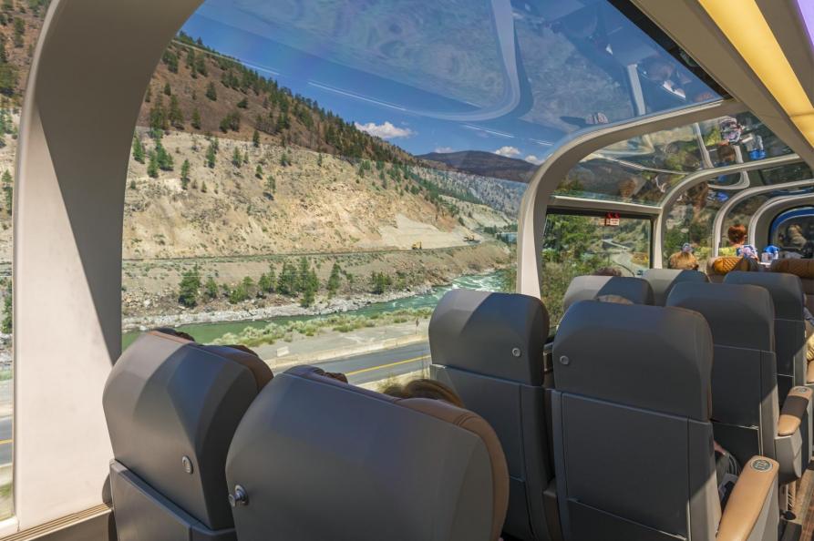 Canada Rocky Mountaineer Gold Glass