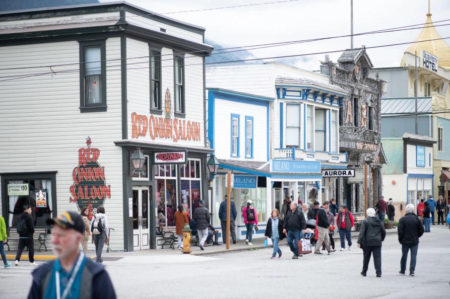 Alaska Holland America Line - Skagway
