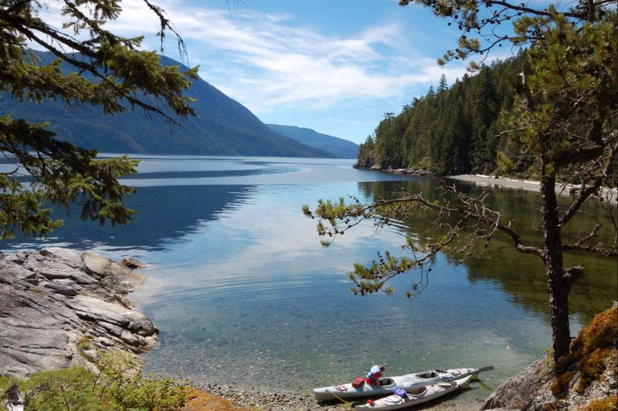 Canada kajakken langs de Sunshine Coast