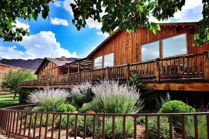 Red Cliffs Lodge