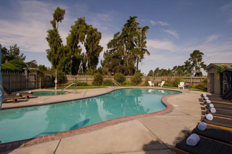 Cambria Pines Lodge