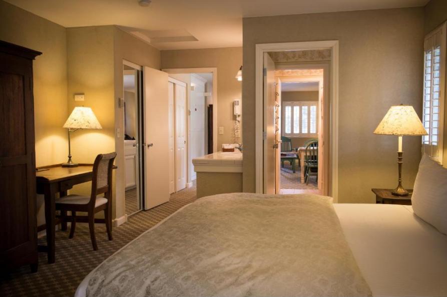 Cambria Pines Lodge